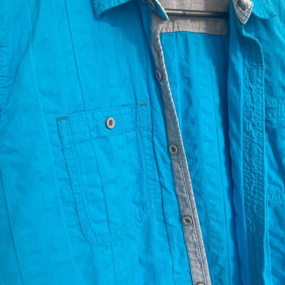 2/$15 Britches Men's Casual Blue Button Down Shirt Size Medium - Picture 3 of 5
